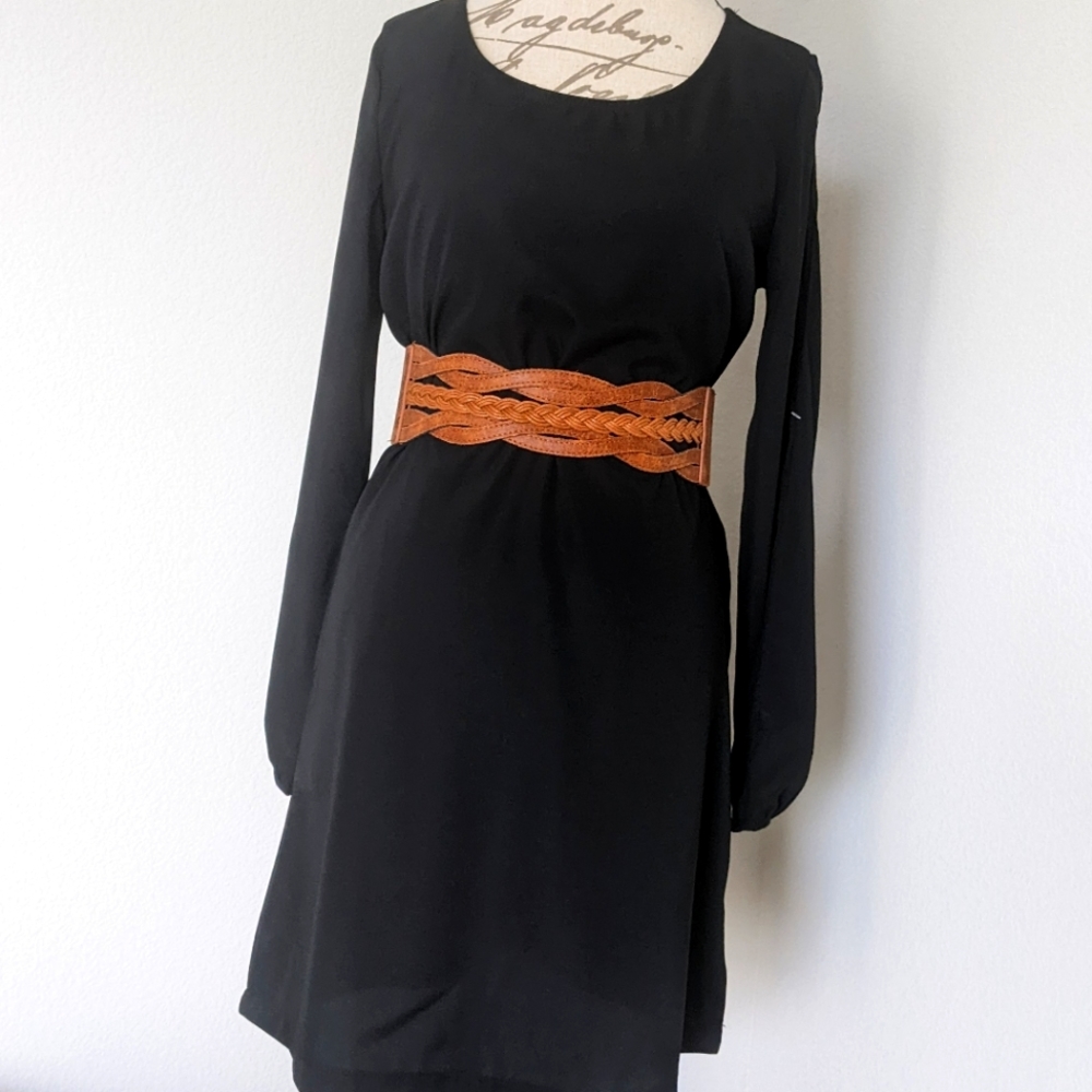 Med Solid Black Midi Dress